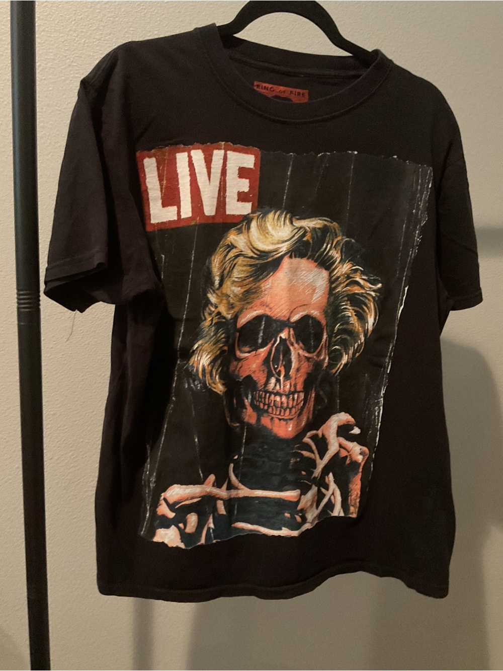 Ring of Fire Black Graphic Skull LIVE Short Sleeve Tee